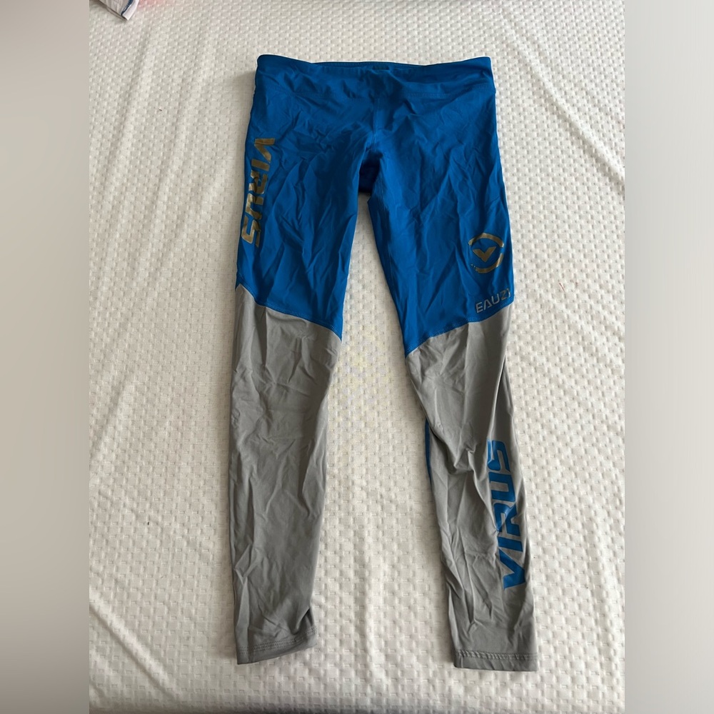 Blue/grey Virus leggings, size medium